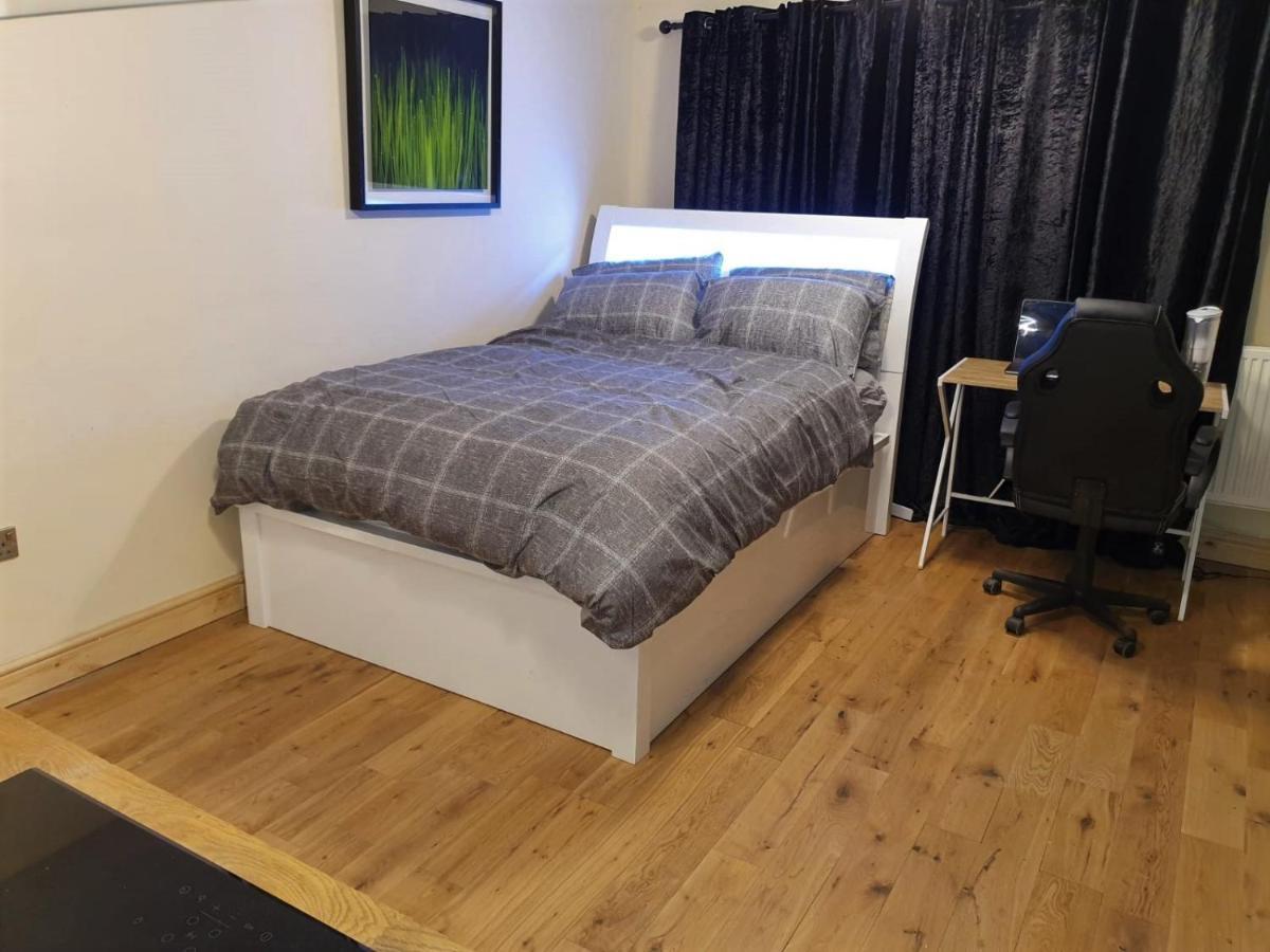 Umbrella Properties Private Apartment Birmingham Extérieur photo