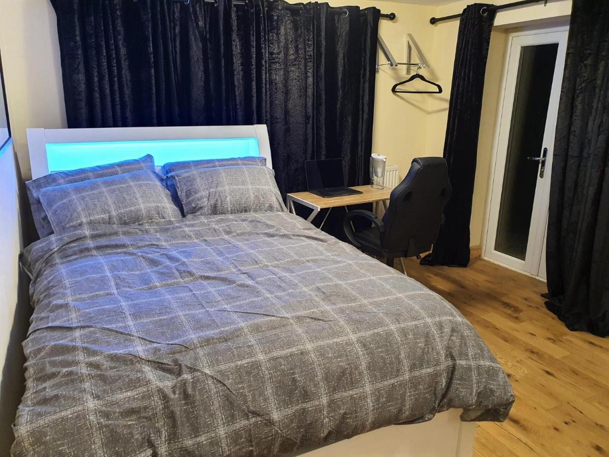 Umbrella Properties Private Apartment Birmingham Extérieur photo