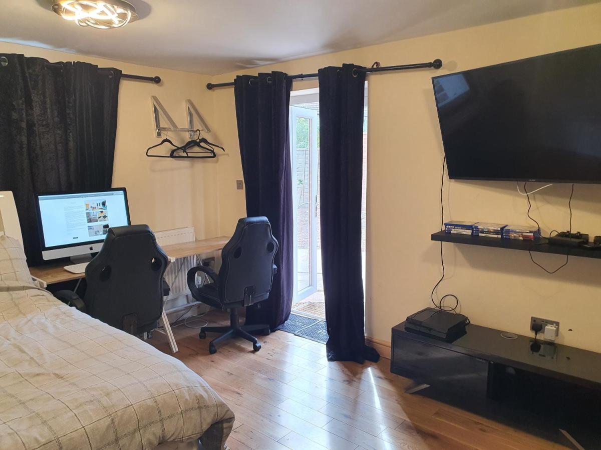 Umbrella Properties Private Apartment Birmingham Extérieur photo
